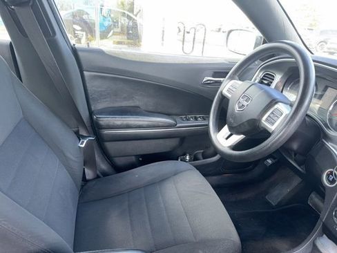 Used 2013 Dodge Charger SE RWD image 17