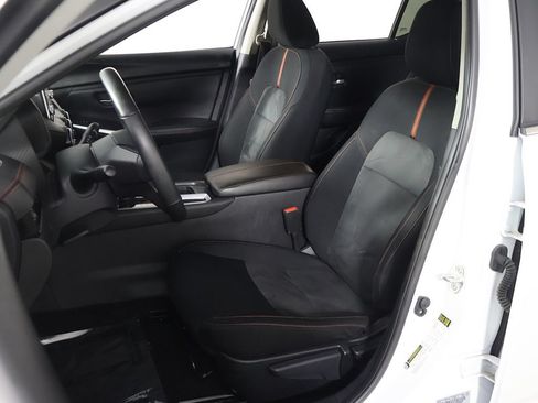 Used 2024 Nissan Sentra SR FWD image 28