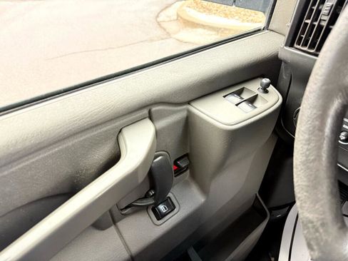 Used 2019 Chevrolet Express 3500 LS image 16