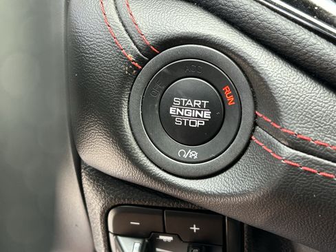 Used 2025 Dodge Durango GT AWD/4WD image 25