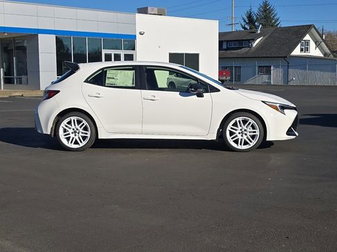 New 2026 Toyota Corolla SE image 7