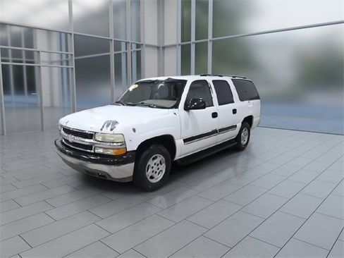 Used 2004 Chevrolet Suburban LS image 4