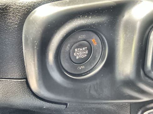 Used 2018 Jeep Wrangler Unlimited Rubicon AWD/4WD image 29