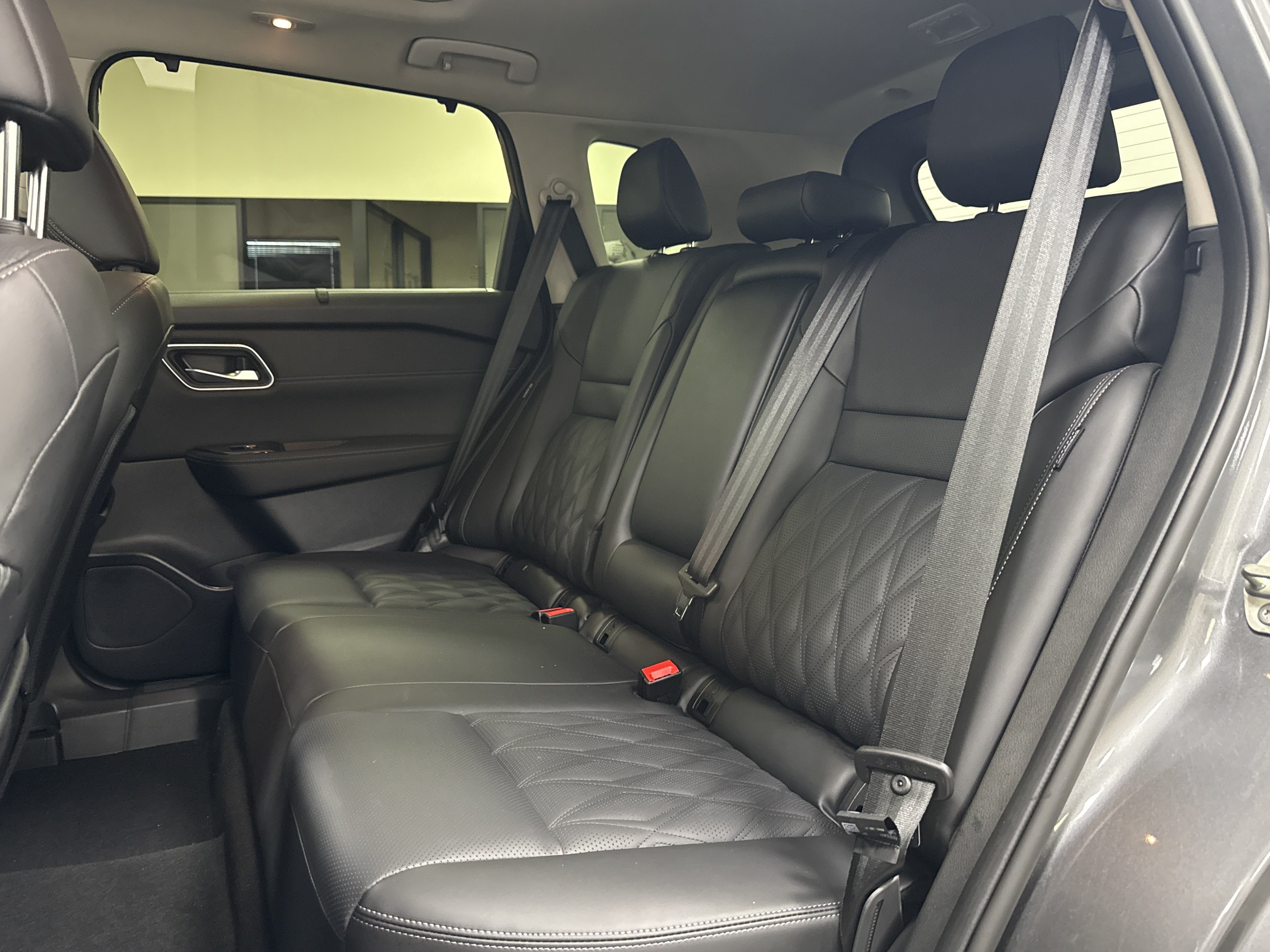Used 2026 Nissan Rogue Platinum w/ Platinum Premium Package AWD/4WD image 17