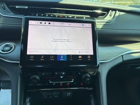 Certified 2023 Jeep Grand Cherokee Limited w/ Trailer Tow Prep Group (B) AWD/4WD image 16
