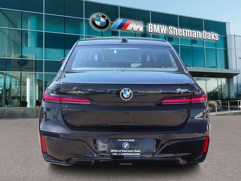 Certified 2023 BMW 740i 740i image 5