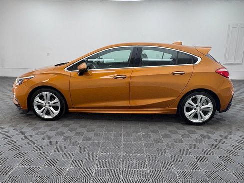 Used 2017 Chevrolet Cruze Premier w/ RS Package FWD image 12
