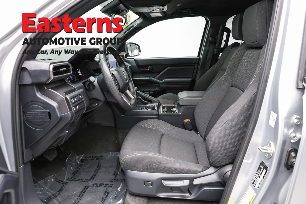 Used 2025 Toyota 4Runner SR5 AWD/4WD image 16