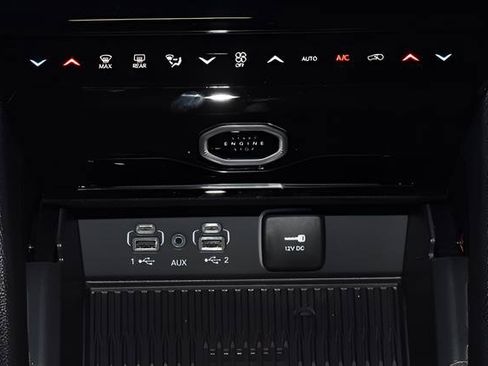 New 2026 Jeep Grand Cherokee Altitude AWD/4WD image 17