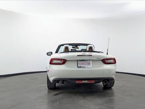 Used 2020 FIAT 124 Spider Lusso RWD image 7
