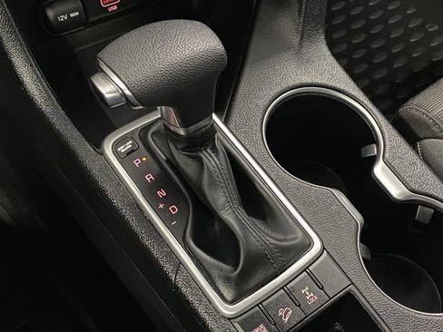 Used 2020 Kia Sportage LX w/ LX Popular Package image 19