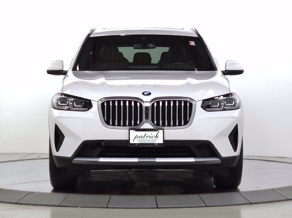 Used 2024 BMW X3 xDrive30i w/ Premium Package w/ZPA AWD/4WD image 2