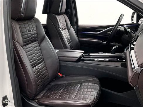 Used 2022 Cadillac Escalade ESV Sport Platinum image 7