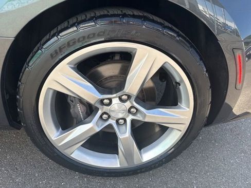 Used 2016 Chevrolet Camaro SS RWD image 15