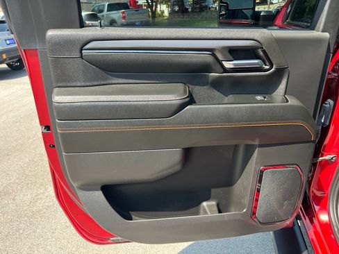 Used 2024 GMC Sierra 2500 AT4 w/ Technology Package AWD/4WD image 23