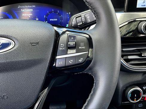 Used 2022 Ford Escape Titanium w/ Class II Trailer Tow Package image 23