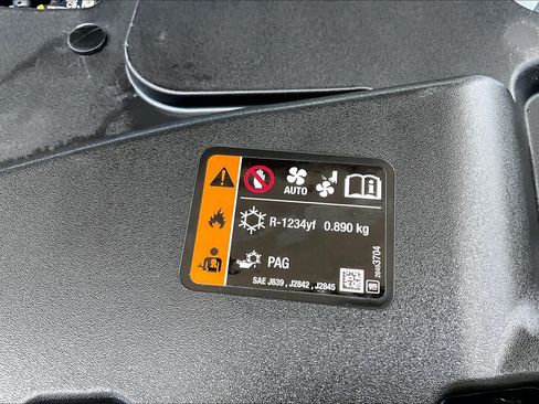 Used 2026 Chevrolet Traverse LT FWD image 33