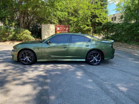 Used 2019 Dodge Charger GT RWD image 2