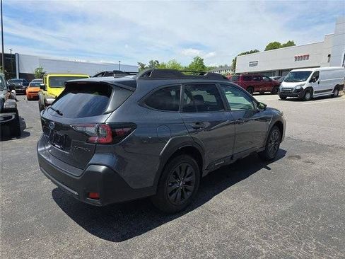 Used 2025 Subaru Outback Onyx Edition AWD/4WD image 2