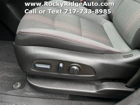 Used 2022 Chevrolet Equinox RS w/ LPO, Floor Liner Package AWD/4WD image 20