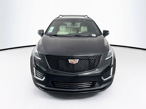 Used 2024 Cadillac XT5 Sportv w/ Technology Package AWD/4WD image 9