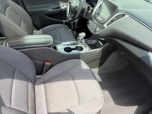 Used 2024 Chevrolet Malibu LT FWD image 39