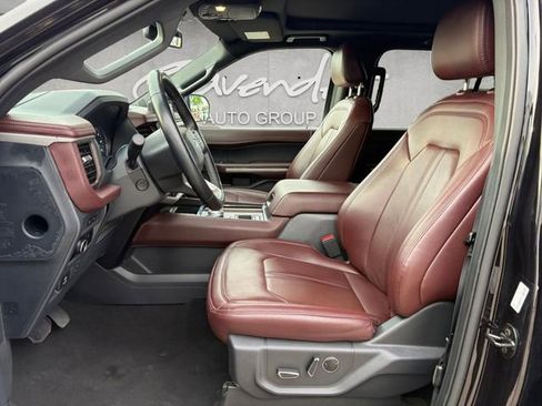 Used 2024 Ford Expedition Max Limited image 19