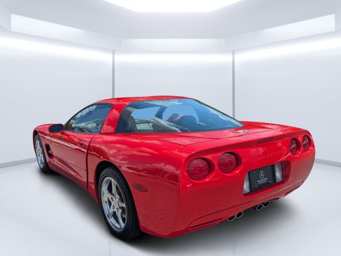 Used 2003 Chevrolet Corvette Coupe w/ Preferred Equipment Group RWD image 5