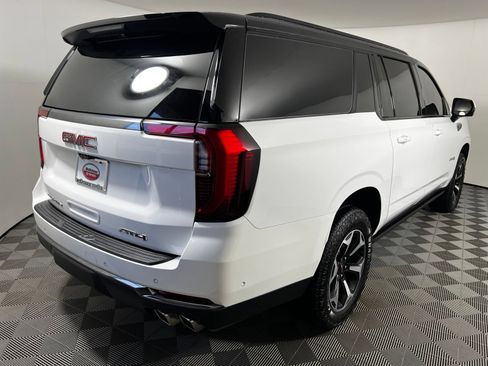 Used 2025 GMC Yukon XL AT4 w/ AT4 Premium Package AWD/4WD image 5