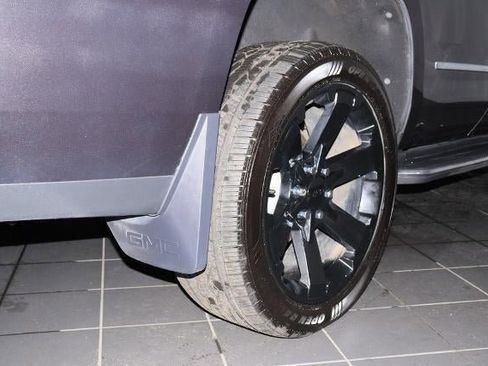 Used 2017 GMC Yukon Denali image 12