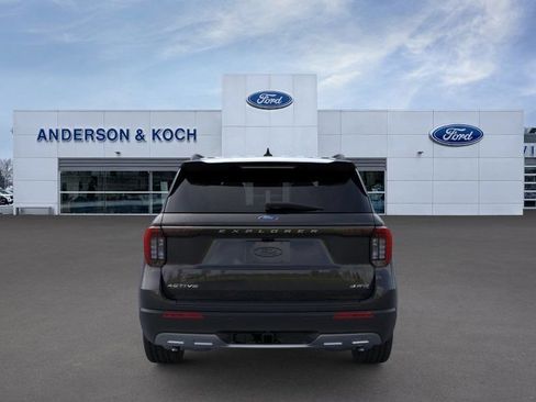 Used 2026 Ford Explorer Active AWD/4WD image 4
