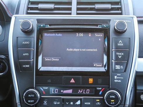 Used 2015 Toyota Camry XSE w/ Moonroof Package FWD image 16