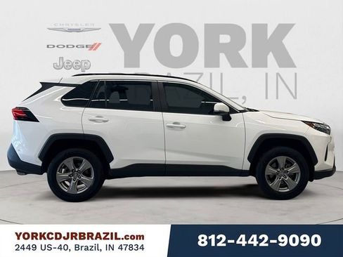 Used 2024 Toyota RAV4 XLE AWD/4WD image 6