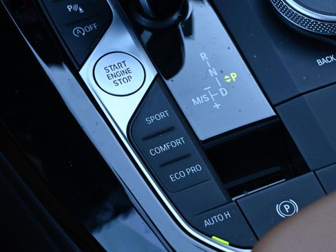 Certified 2024 BMW X3 sDrive30i w/ Premium Package image 21