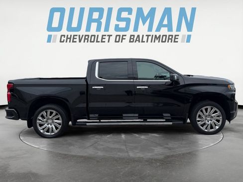 Used 2019 Chevrolet Silverado 1500 High Country w/ High Country Premium Package AWD/4WD image 7