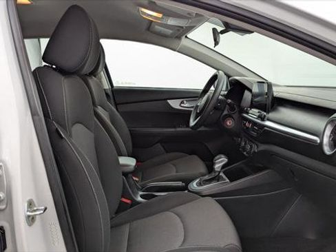 Used 2023 Kia Forte LXS FWD image 21