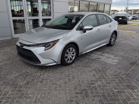 Used 2023 Toyota Corolla LE image 1