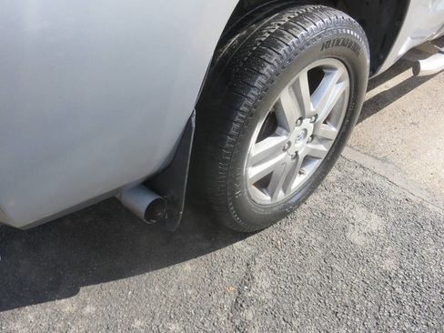 Used 2010 Toyota Tundra Limited image 35