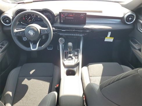 New 2025 Alfa Romeo Tonale image 11