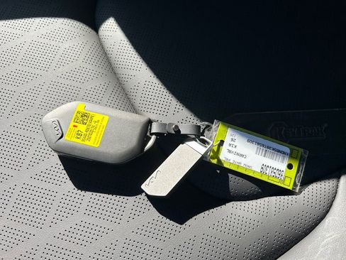 New 2026 Kia Carnival LXS image 33