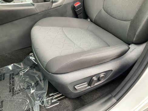 Used 2024 Toyota RAV4 XLE image 29