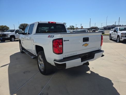 Used 2018 Chevrolet Silverado 1500 LT w/ Texas Edition image 18