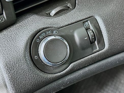 Used 2016 Chevrolet Malibu LT image 16