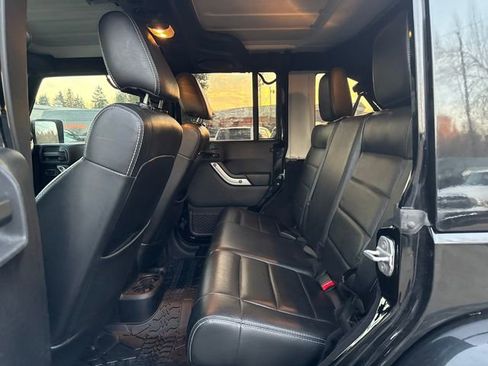 Used 2012 Jeep Wrangler Unlimited Sahara w/ Connectivity Group image 44