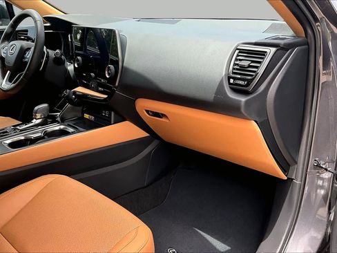 Used 2024 Lexus NX 250 FWD image 19