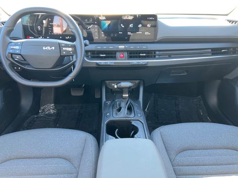Used 2025 Kia K4 EX image 10