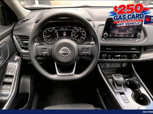 Used 2024 Nissan Rogue SV AWD/4WD image 5