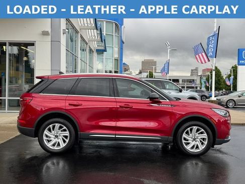 Used 2021 Lincoln Corsair AWD image 2