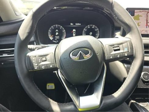 Used 2023 INFINITI QX60 Sensory w/ Cargo Package AWD/4WD image 5