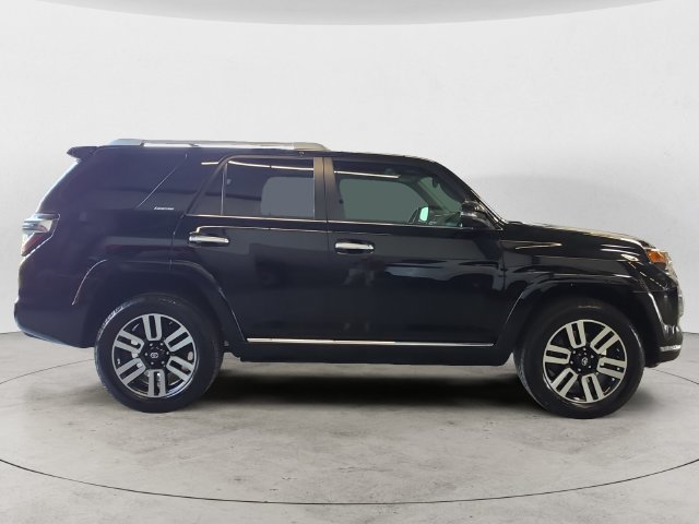 Used 2018 Toyota 4Runner Limited AWD/4WD image 4